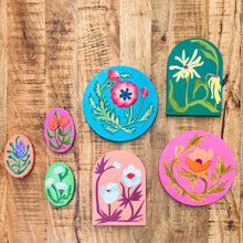 Load image into Gallery viewer, Floral Fun 22
